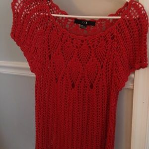 Short sleeve sweater medium